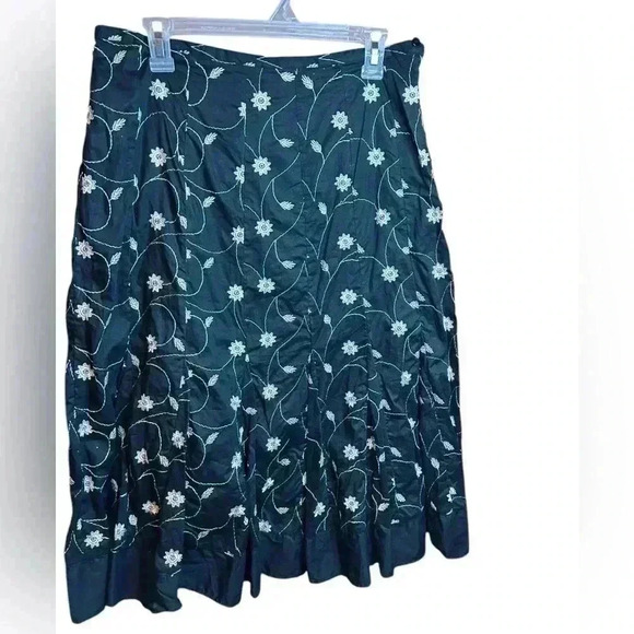 JM Collection Dresses & Skirts - JM COLLECTION WOMANS BLACK FLOWER PRINT SKIRT NWT SIZE: 12